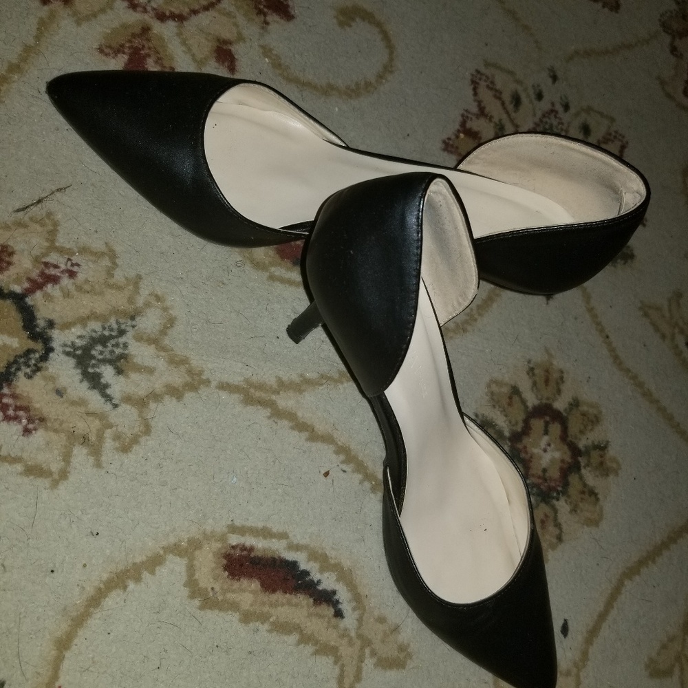 Black pumps...great for work